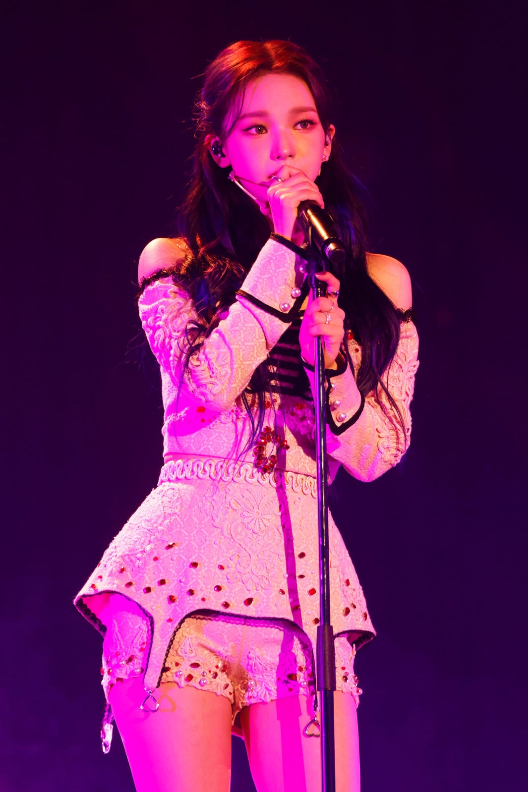 KARINA／撮影：Naoki Yamashita