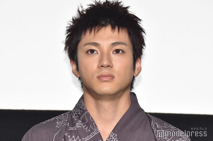 山田裕貴 ワイルドなヒゲ姿の自撮りに反響 オフ感最高 かっこいい モデルプレス 山田裕貴 ワイルドなヒゲ姿の自撮りに反響 オフ感最高 かっこいい モデルプレス