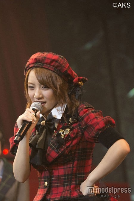 「第2回 AKB48 紅白対抗歌合戦」白組のキャプテンを務めた高橋みなみ（C）AKS