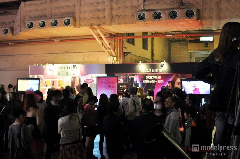 会場内のブースの様子