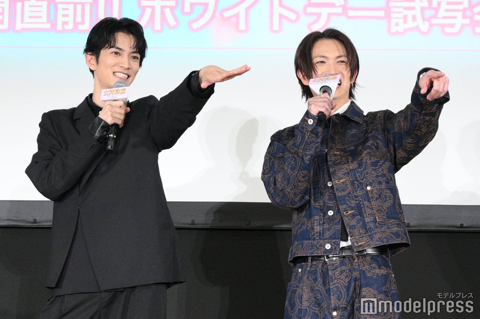 綱ゾーンを見つけた渡邊圭祐、綱啓永（C）モデルプレス