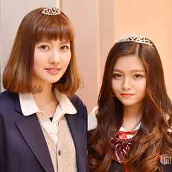 「関西女子高校生ミスコン2014」グランプリの“みゆ”こと桜井美悠さん（右）、準グランプリの“あやか”こと金城絢香さん（左）