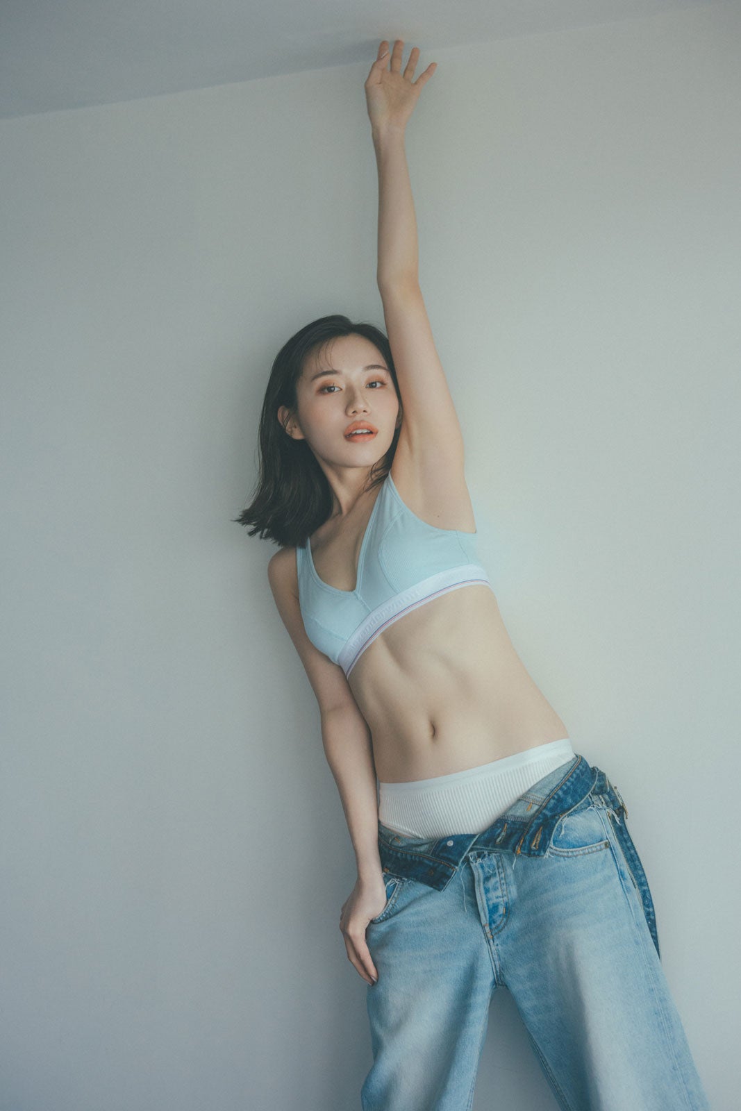 「出発地点 みゆ。1st フォトブック」先行カット（C）東京祐／講談社