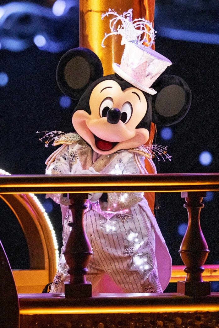 やはり、クライマックスにミッキーマウスは欠かせません