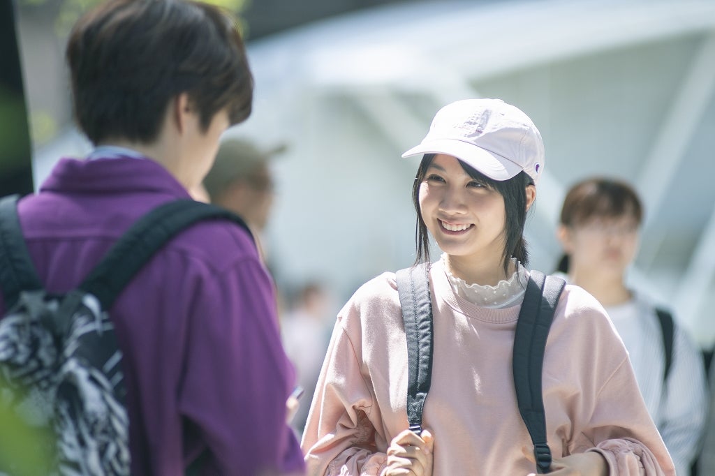 松本穂香（本田朝美 役）（C）2020「青くて痛くて脆い」製作委員会
