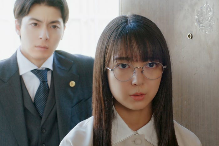 高杉真宙、上白石萌音「法廷のドラゴン」第4話(C)「法廷のドラゴン」製作委員会