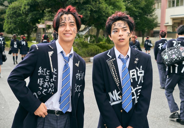 高橋海人、佐藤勝利(C)2019日本テレビ/ジェイ・ストーム
