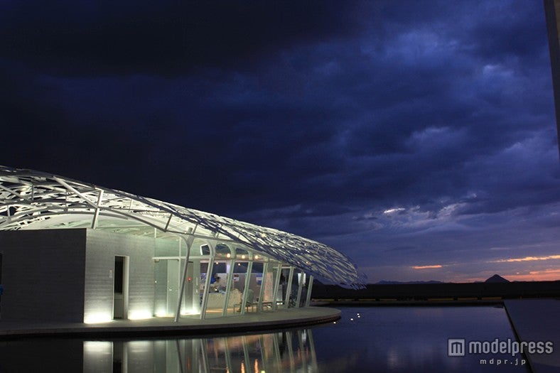 昼と夜で違った表情を見せる「男木島の魂」
