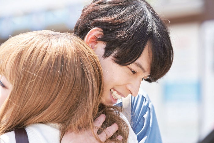 森七菜、松村北斗(C)2021『ライアー×ライアー』製作委員会(C)金田一蓮十郎/講談社