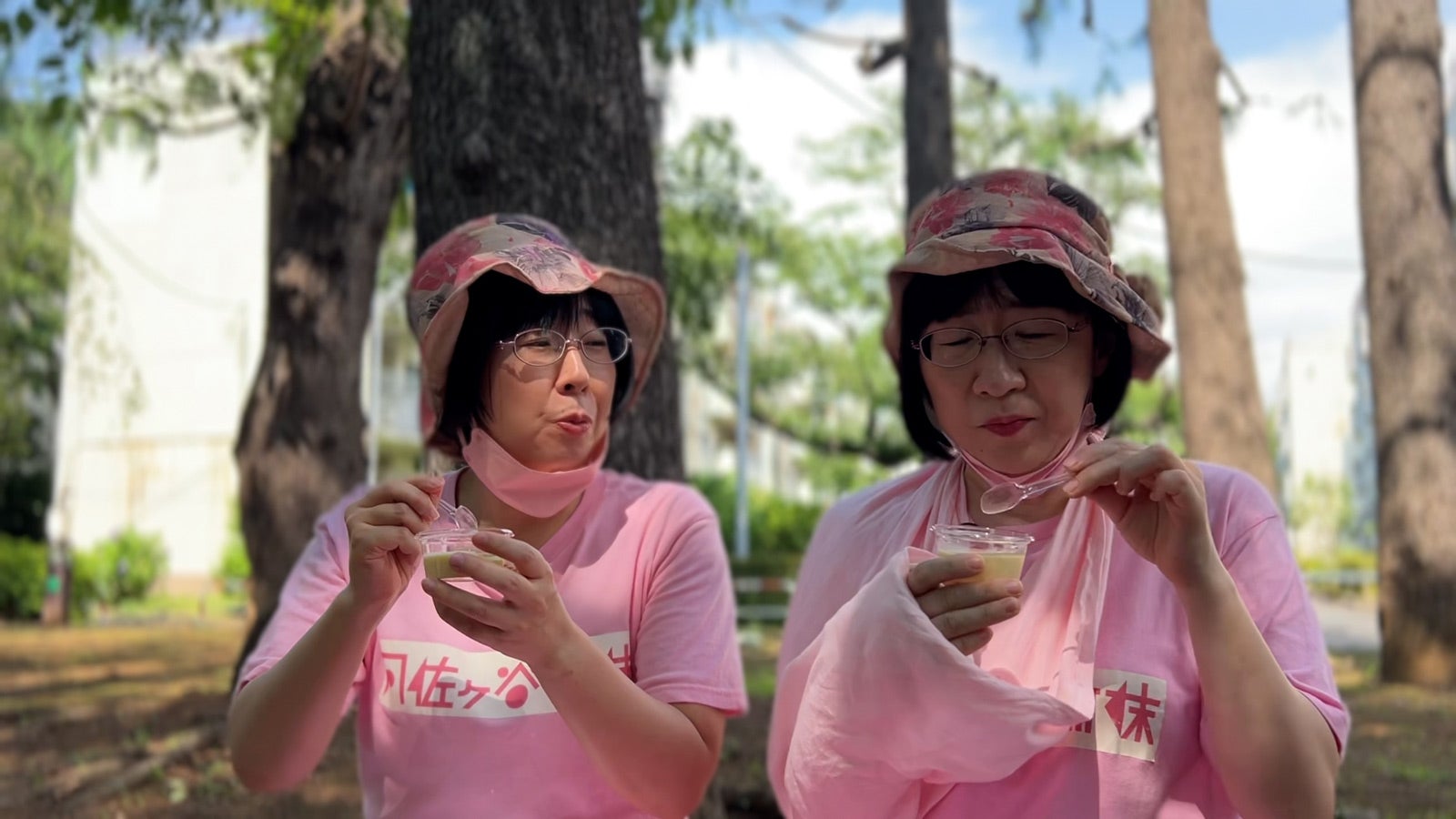 阿佐ヶ谷姉妹（木村美穂、渡辺江里子）（C）テレビ東京