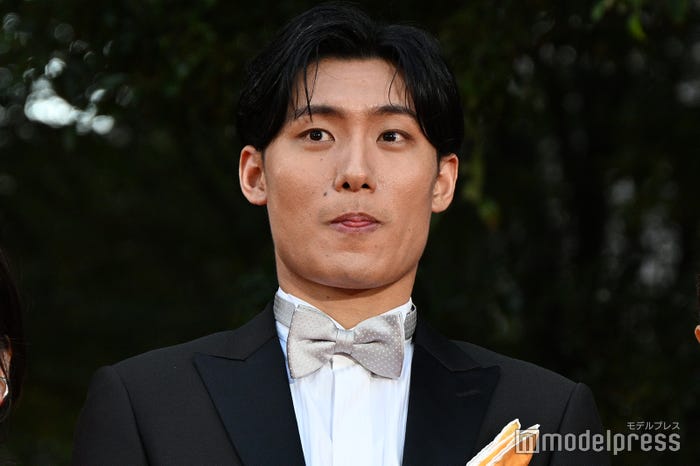 松谷鷹也(C)モデルプレス