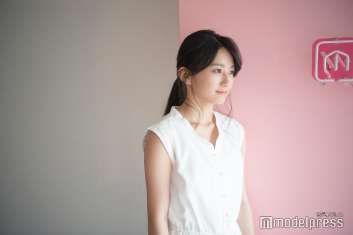 夏目かな(C)モデルプレス