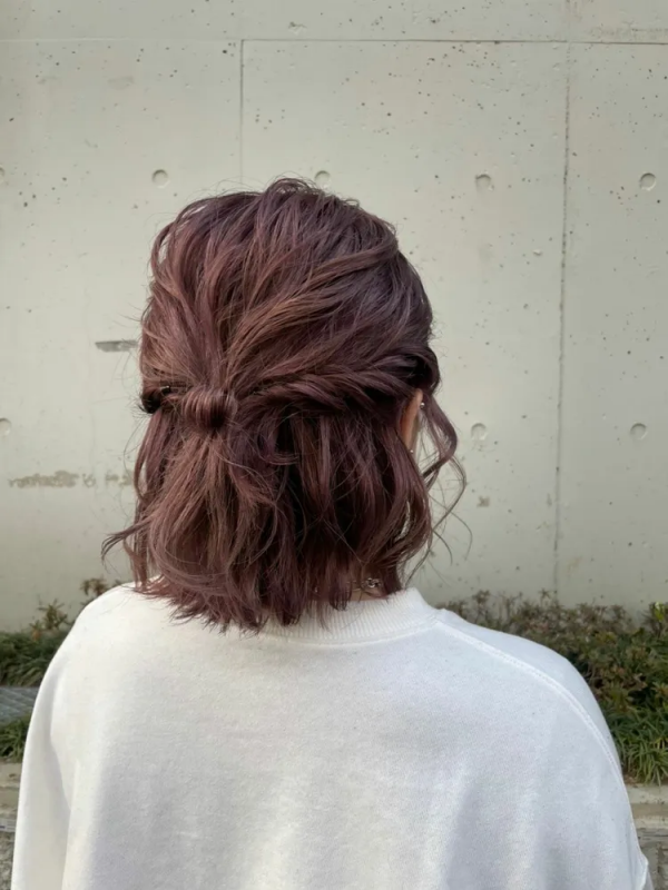結婚式の二次会にぴったりの髪型 自分でできる簡単お呼ばれヘアアレンジカタログ モデルプレス 結婚式の二次会にぴったりの髪型 自分でできる簡単お呼ばれヘアアレンジカタログ モデルプレス