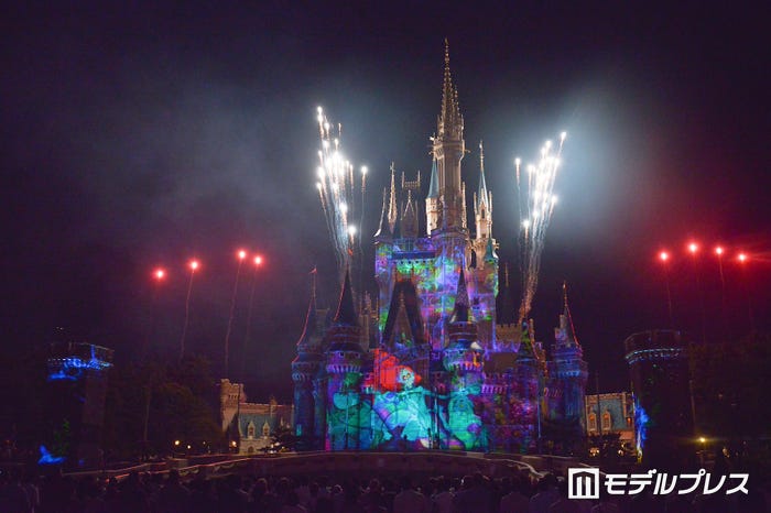東京ディズニーランド史上最高レベルのショーがスタート Tdr35周年 ナイトタイムスペクタキュラー Celebrate Tokyo Disneyland モデルプレス 東京ディズニーランド史上最高レベルのショーがスタート Tdr35周年 ナイトタイムスペクタキュラー Celebrate Tokyo Disneyland モデルプレス