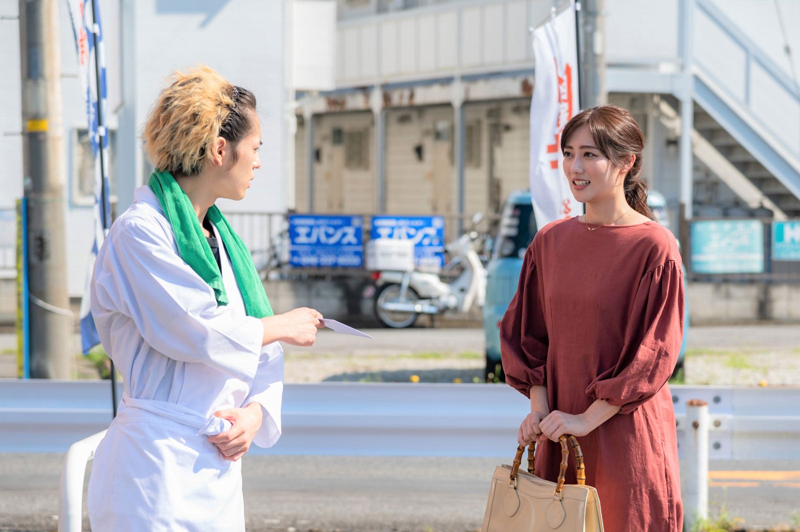 （左から）奥野壮、奥山かずさ （C）「トーキョー製麺所」製作委員会・MBS