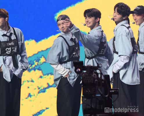 TWS、パートチェンジで完璧パフォーマンス 愛嬌たっぷりTWICEカバー披露【KCON JAPAN 2024/KCON STAGE】