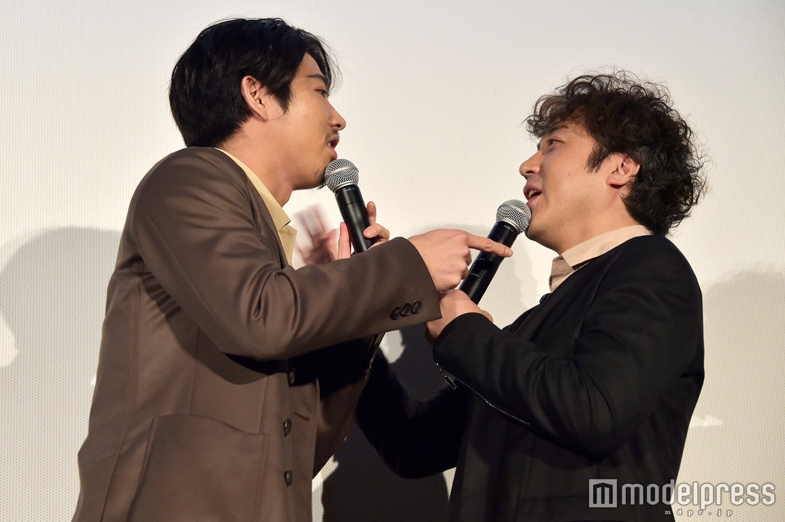 賀来ポン太、ムロツヨシ （C）モデルプレス