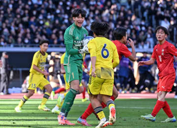 「すげぇぇ！」鹿島学園GKプムラピースリブンヤコのPK神セーブに国立騒然 SNSも驚がく「やば。。。」「素晴らしいPKストップ」 U-17タイ代表の大器