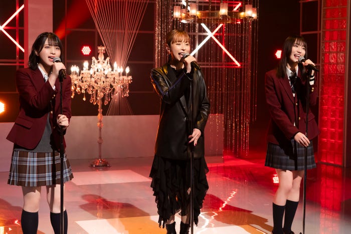 佐々木舞香、平野綾、野口衣織(C)日本テレビ
