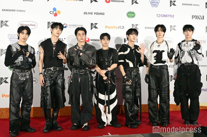EVNNE/パク・ジフ、イ・ジョンヒョン、パク・ハンビン、ケイタ、ユ・スンオン、チ・ユンソ、ムン・ジョンヒョン(C)モデルプレス