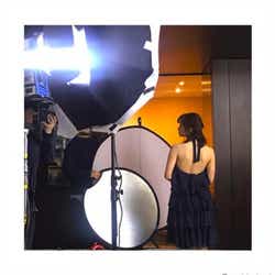 モデルプレス - 今泉佑唯、大胆美背中ショット公開「セクシーすぎる」とファンうっとり