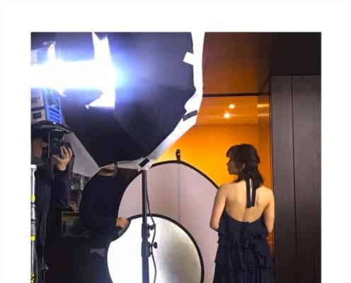 今泉佑唯、大胆美背中ショット公開「セクシーすぎる」とファンうっとり