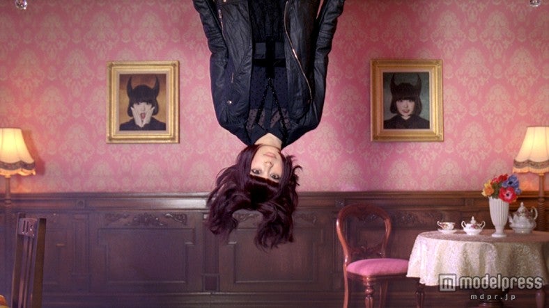 きゃりーぱみゅぱみゅ／新テレビCM「ファッションモンスター登場」篇より