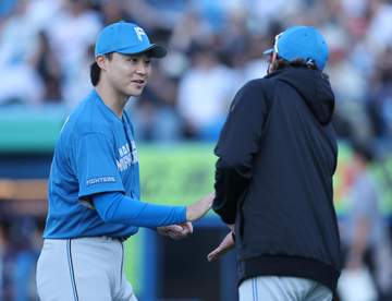 新庄監督 今季初勝利の山崎福也を絶賛「あの笑顔ですよ」予定通り抹消も「このピッチングを見せられたら」と次回に期待