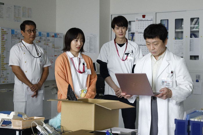 中井貴一、森田望智、岡田将生、三宅弘城「ザ・トラベルナース」第6話(C)テレビ朝日