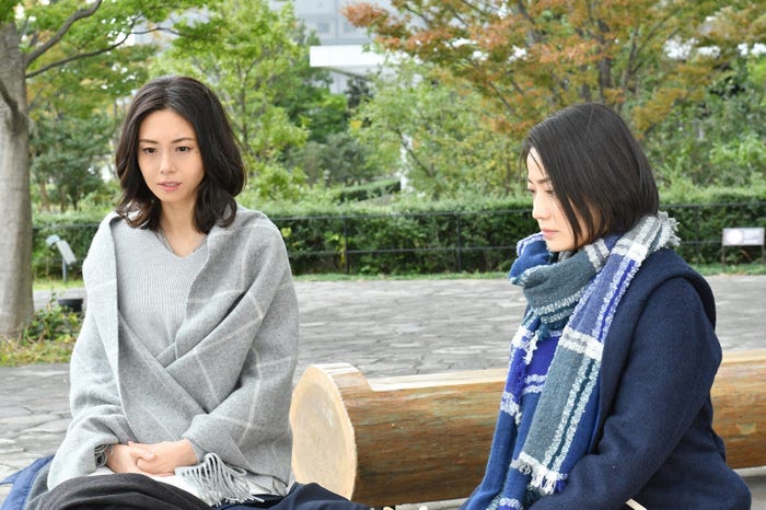 松嶋菜々子、菅野美穂「砂の塔~知りすぎた隣人」第6話・場面カット(C)TBS