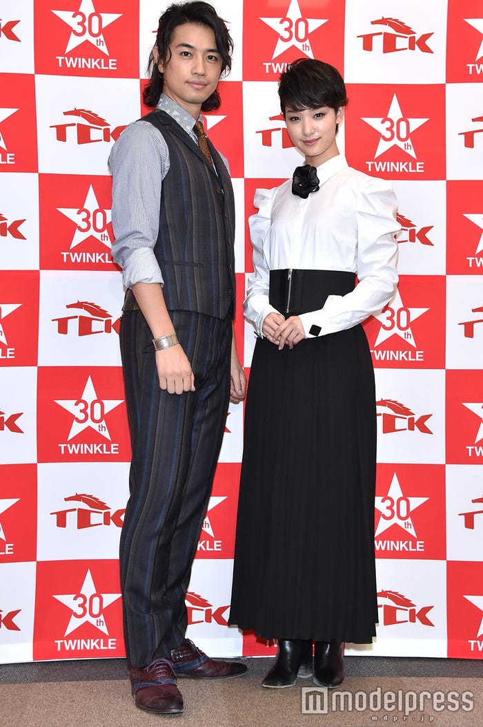 斎藤工、剛力彩芽(C)モデルプレス