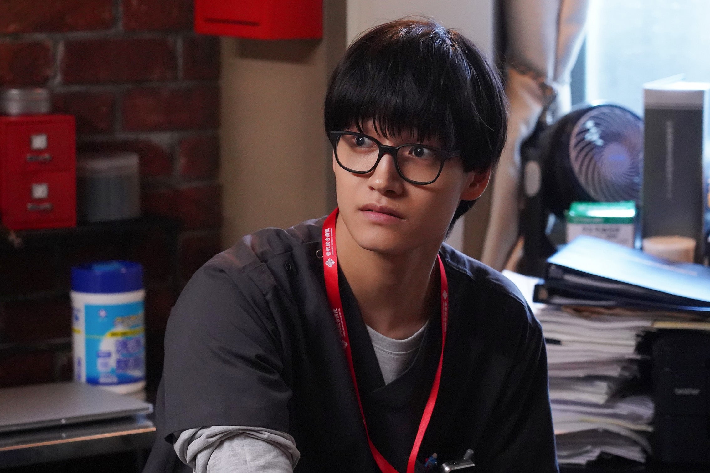 Aぇ! group佐野晶哉、GP帯連ドラ初出演決定 松本若菜と好対照“ポンコツ研修医”熱演【Dr.アシュラ】