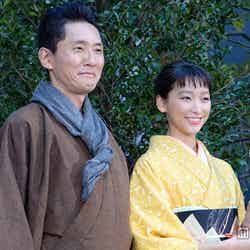 杏、松重豊と3度目の父娘役「嬉しい」 月9現場でも「盛り上がってました」／（左より）松重豊、杏【モデルプレス】