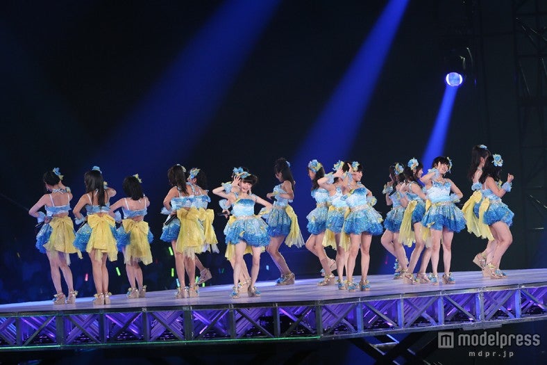 AKB48 2013真夏のドームツアー～まだまだ、やらなきゃいけないことがある～」大阪公演2日目より（C）AKS
