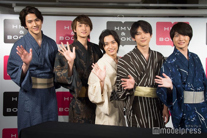 (左から)甲斐翔真、小関裕太、松岡広大、吉沢亮、神木隆之介 (C)モデルプレス