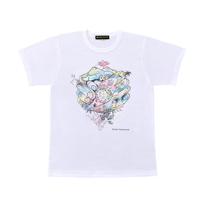 白 (C)モデルプレス