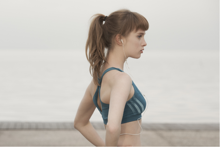 姿勢をまっすぐに