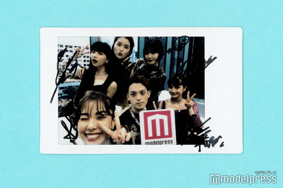 FAKY＆Novel Core、サイン入りチェキプレゼント （C）モデルプレス