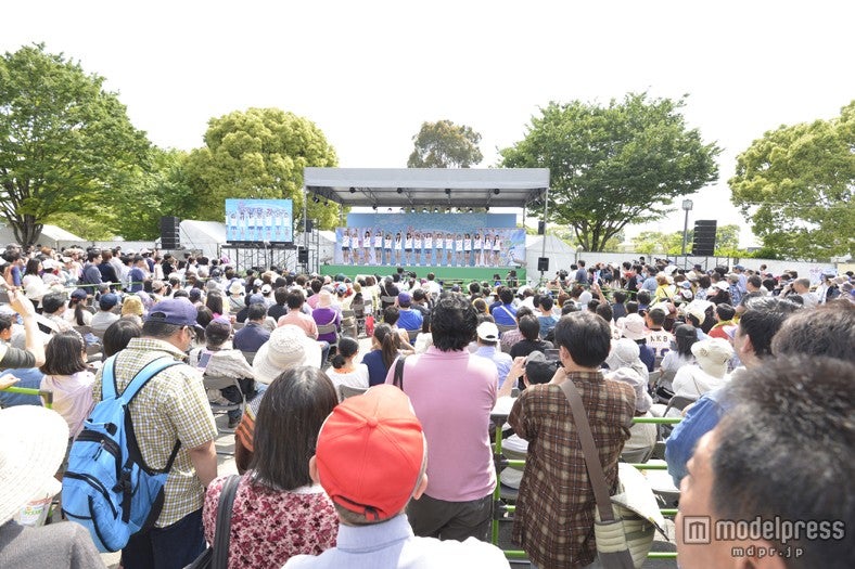 AKB48、チーム8（C）AKS