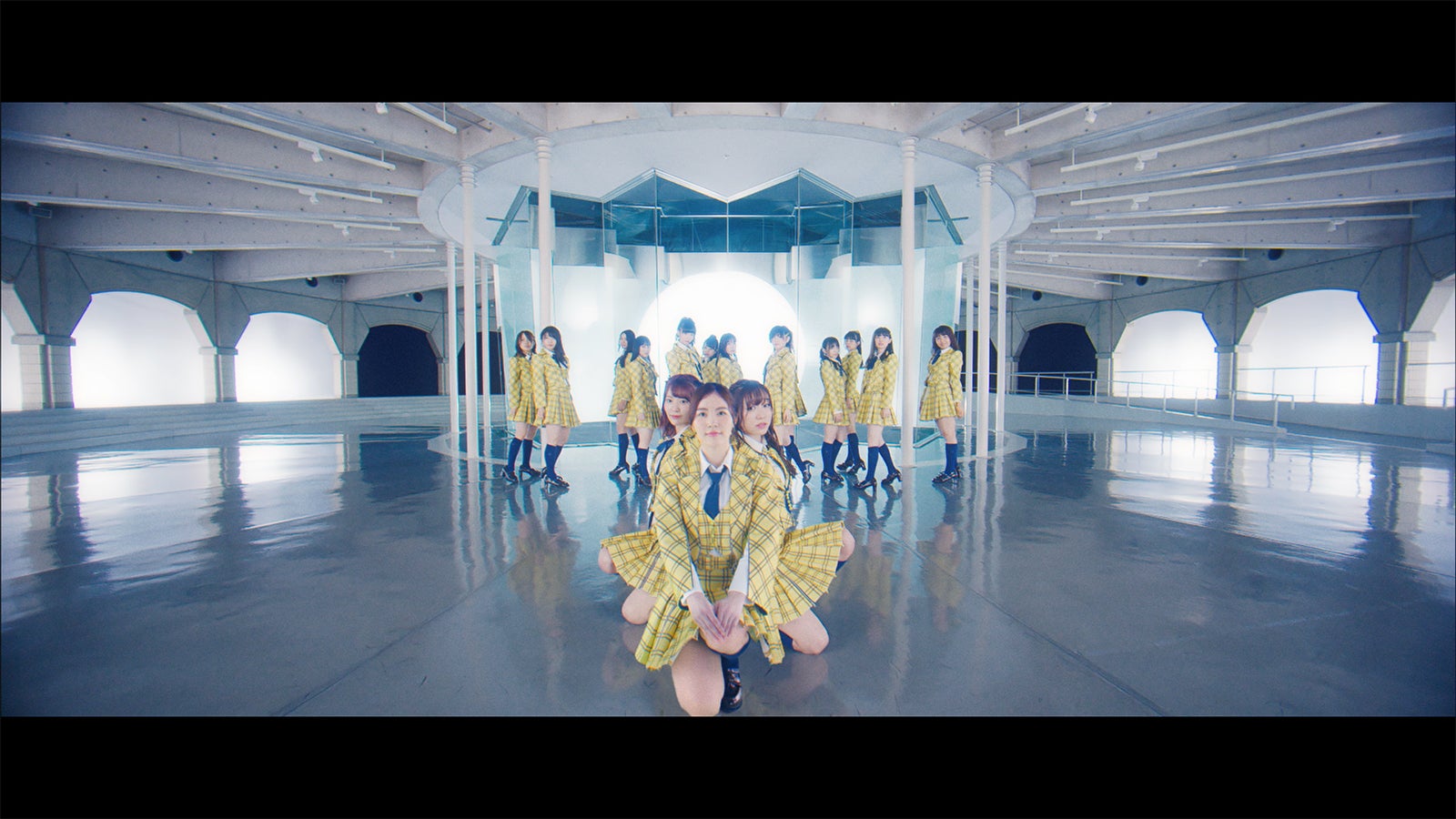 AKB48「センチメンタルトレイン」MV完全版場面写真（C）AKS／キングレコード