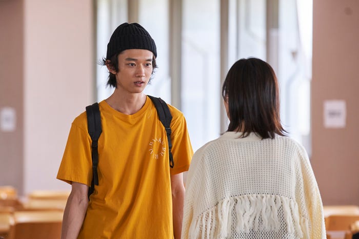 辻岡甚佐、山下美月(C)「じゃない方の彼女」製作委員会