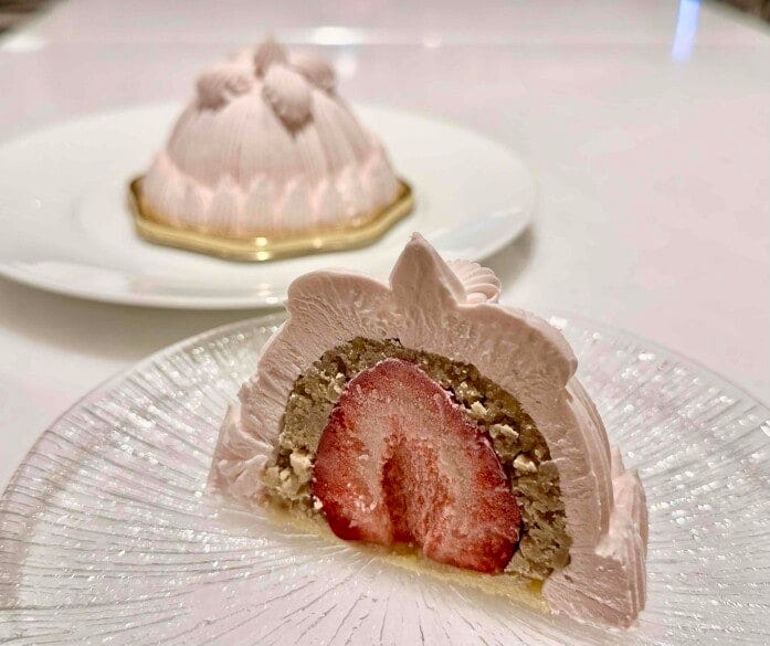 『東京會舘』福岡県産あまおうと和栗のプレミアムマロンシャンテリー