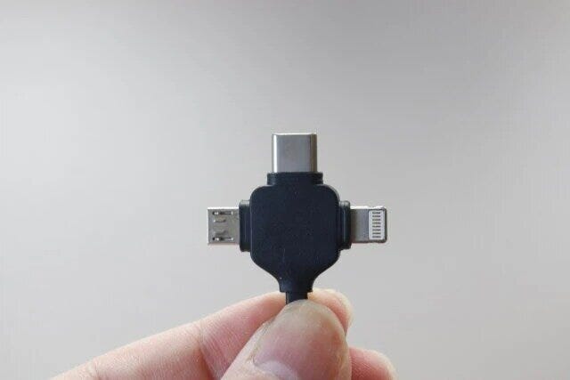 ダイソー　3in1リール式ケーブル　microB　Type-C　for