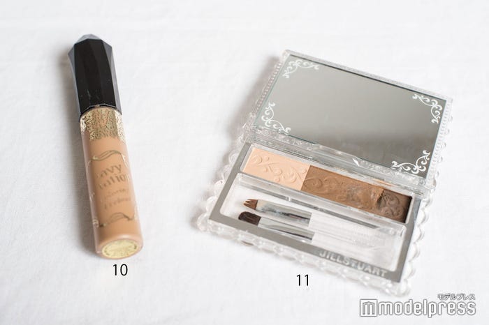 桃月なしこのメイクポーチ:アイメイク (C)モデルプレス