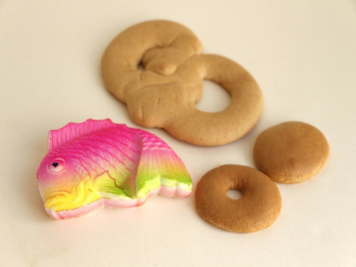 左から時計回りに、こーぐゎーしー(めで鯛)、花ぼーる、ミーガーハーガー