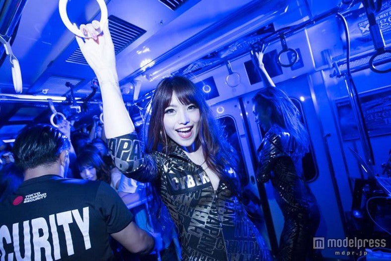 CYBERJAPAN DANCERS／Mika