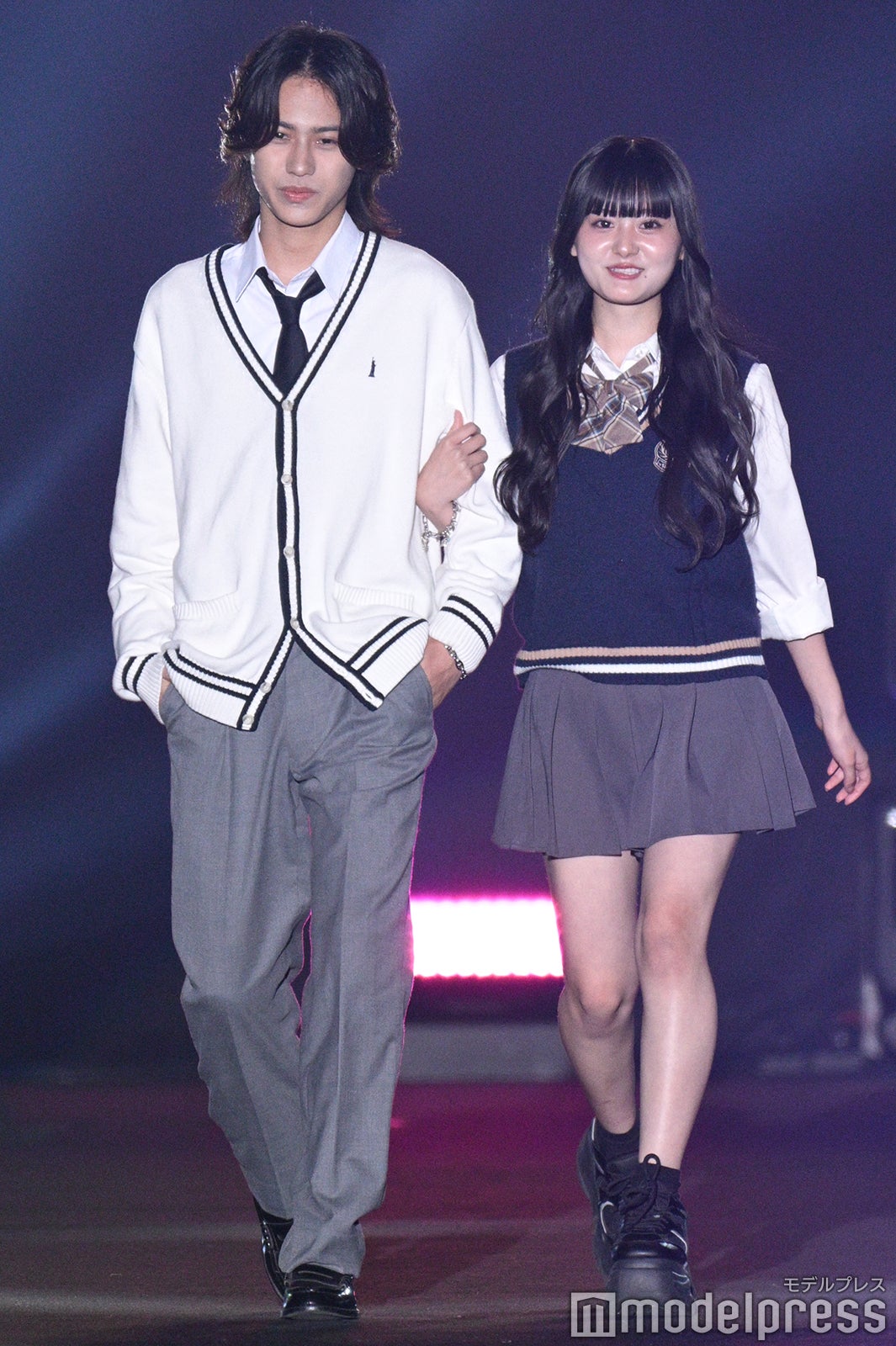 飯沼虎王、川野明愛（C）モデルプレス