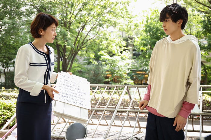 沢口靖子、鈴木仁 (C)テレビ朝日