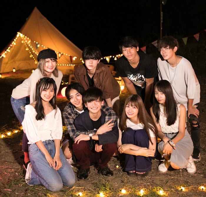 (左上から時計回りに)伊藤桃々、宇佐卓真、近藤魁成、鈴村梨公、黒木ひかり、生見愛瑠、高橋文哉、きいた、鈴木美羽「太陽とオオカミくんには騙されない」(C)AbemaTV