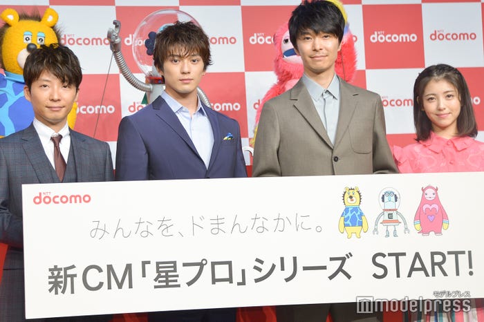 星野源、新田真剣佑、長谷川博己、浜辺美波(C)モデルプレス